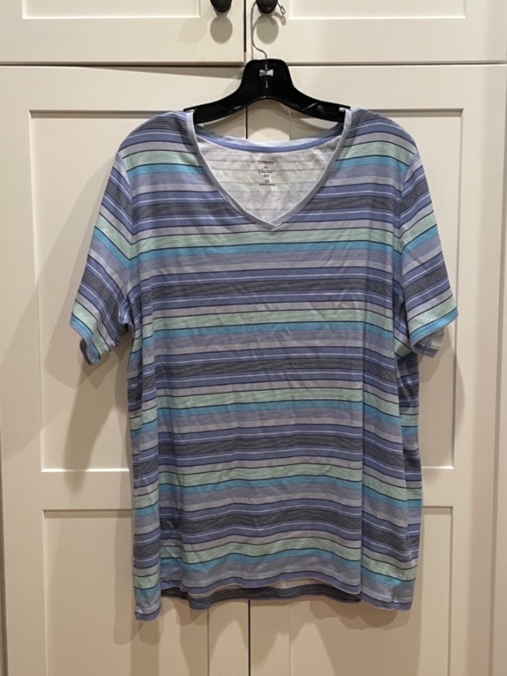 Croft & Barrow V-Neck Multicolor Blue Striped Classic Tee Size 2X